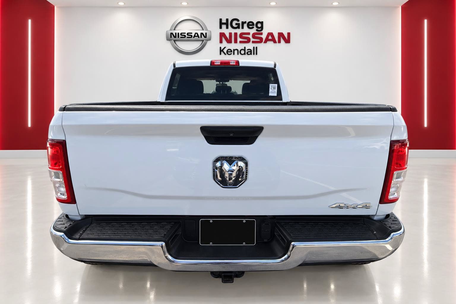 Used 2022 RAM 2500 Tradesman w/ Chrome Appearance Group AWD/4WD image 6
