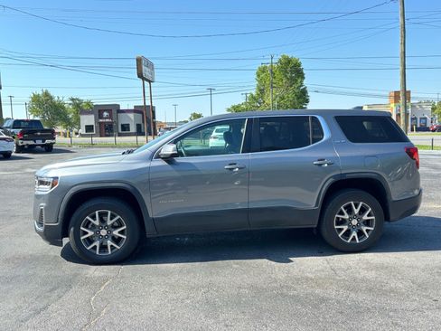 Used 2022 GMC Acadia SLE FWD image 4