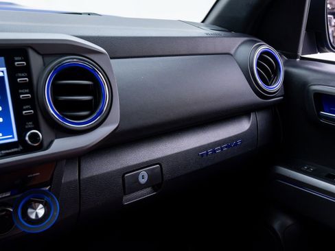 Used 2023 Toyota Tacoma TRD Sport image 28