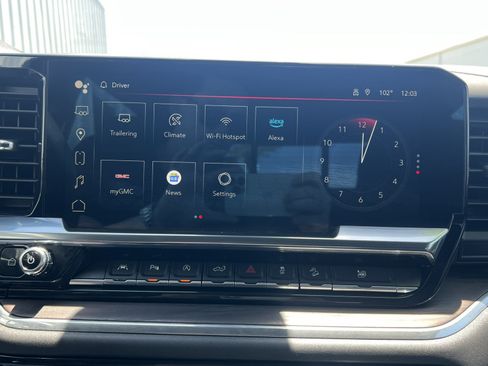 Used 2024 GMC Sierra 1500 SLT w/ SLT Premium Plus Package AWD/4WD image 32