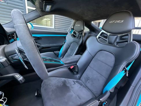 Used 2018 Porsche 911 GT2 RS RWD image 5