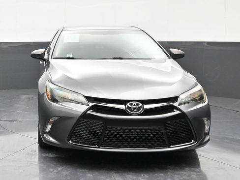 Used 2016 Toyota Camry SE FWD image 8