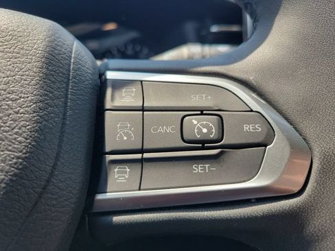 Used 2025 Jeep Compass Limited AWD/4WD image 25
