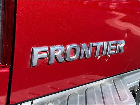 Used 2012 Nissan Frontier SV w/ SV Premium Utility Pkg image 9