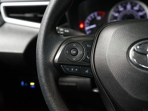 Used 2022 Toyota Corolla LE image 14