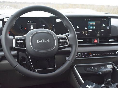 New 2026 Kia Carnival EX image 20