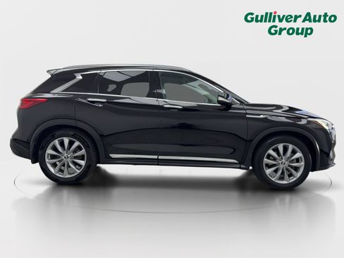 Used 2019 INFINITI QX50 Luxe w/ Navigation Package FWD image 10