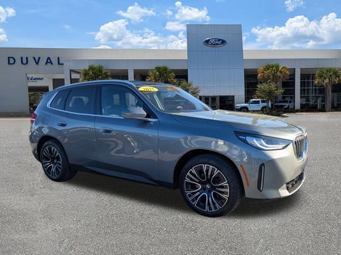 Used 2025 BMW X3 xDrive30i w/ Convenience Package image 2