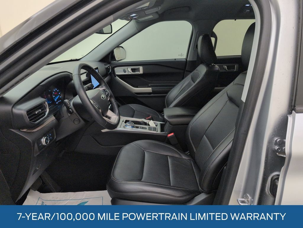 Used 2022 Ford Explorer Limited w/ Equipment Group 301A RWD image 4