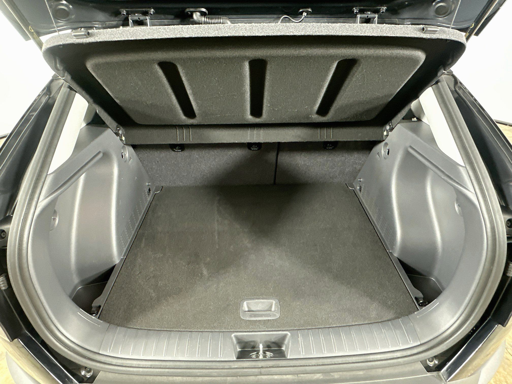 Used 2025 Hyundai Kona SEL FWD image 27