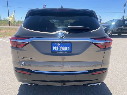 Used 2020 Buick Enclave Essence w/ Sound and Sites Package image 4