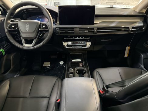 New 2025 Lincoln Corsair Premiere w/ Equipment Group 101A image 23