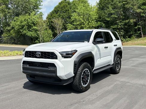 Used 2025 Toyota 4Runner TRD Off-Road Premium AWD/4WD image 3