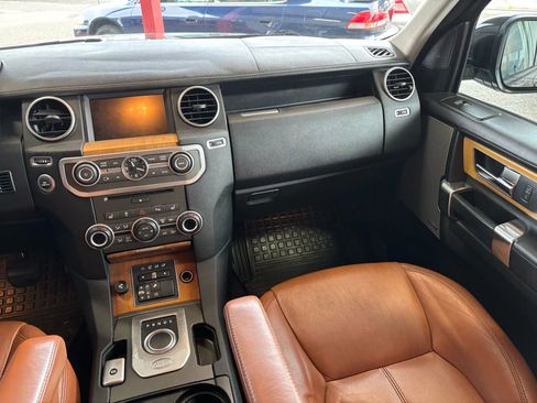 Used 2016 Land Rover LR4 HSE LUX image 11