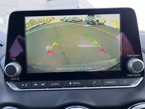 Used 2025 Nissan Sentra SV image 18