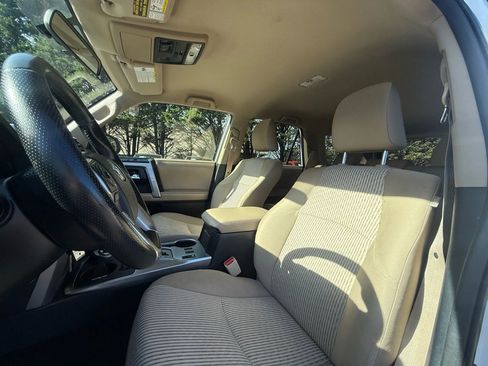 Used 2014 Toyota 4Runner SR5 image 10