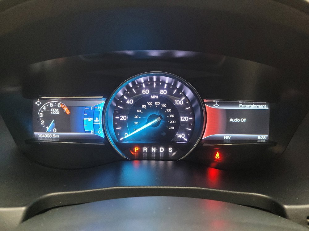 Used 2019 Ford Explorer XLT w/ Equipment Group 202A AWD/4WD image 23