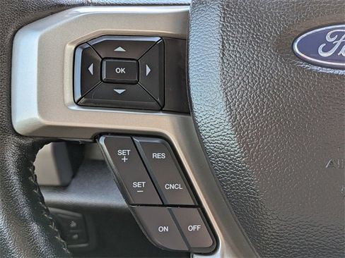 Used 2020 Ford F150 Lariat image 32