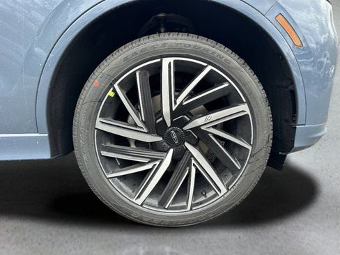 New 2026 Lincoln Aviator Black Label w/ Jet Appearance Package AWD/4WD image 8