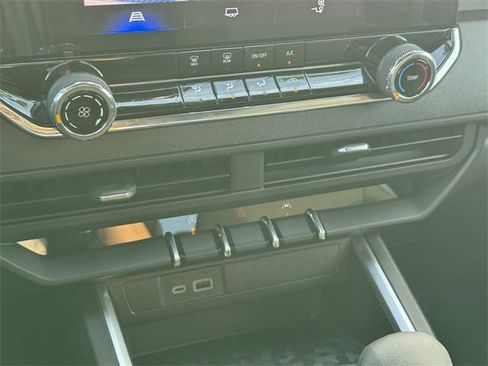 Used 2025 Chevrolet Colorado W/T w/ WT Custom Package image 14