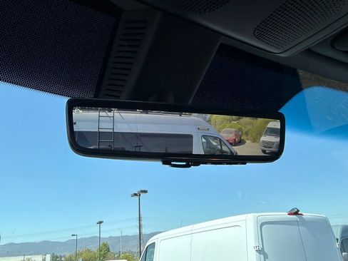 Used 2025 Mercedes-Benz Sprinter 2500 image 27