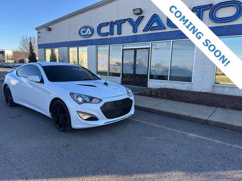 Used 2016 Hyundai Genesis Coupe 3.8 image 1