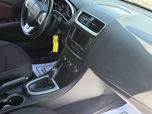 Used 2011 Dodge Avenger Heat image 12