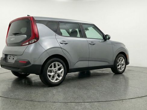 Used 2025 Kia Soul LX w/ LX Technology Package image 9