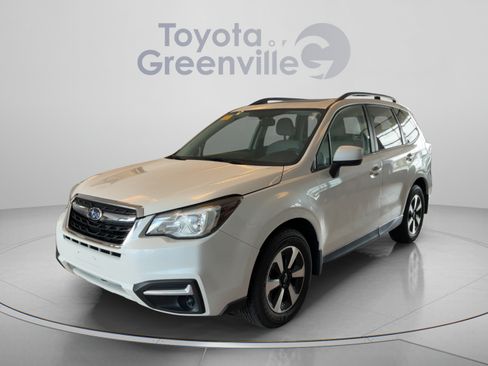 Used 2017 Subaru Forester 2.5i Premium AWD/4WD image 1
