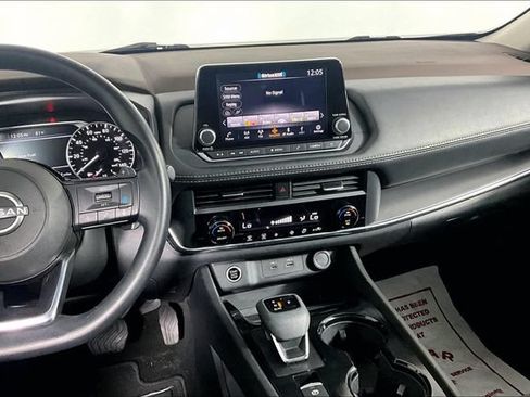 Used 2023 Nissan Rogue SV AWD/4WD image 9