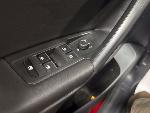 Certified 2021 Volkswagen Tiguan SE AWD/4WD image 29