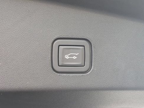 Used 2024 Cadillac Lyriq Sport RWD image 15