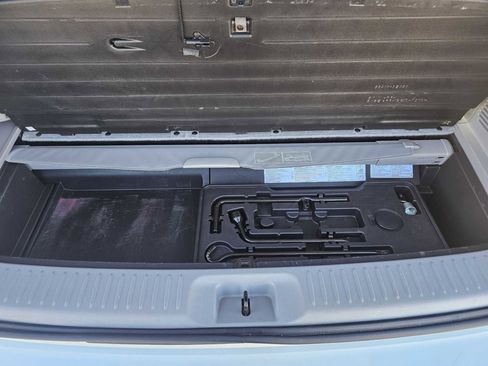 Used 2017 Toyota Highlander Limited Platinum image 39