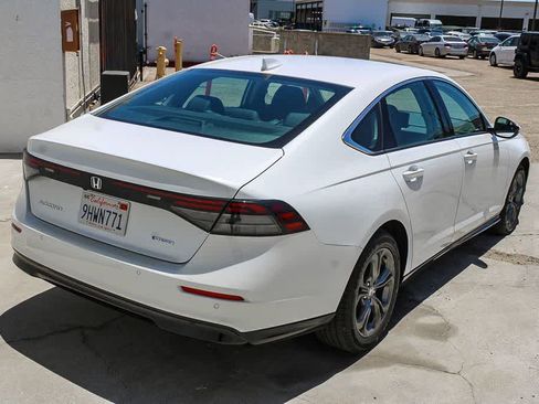 Used 2023 Honda Accord EX-L image 9