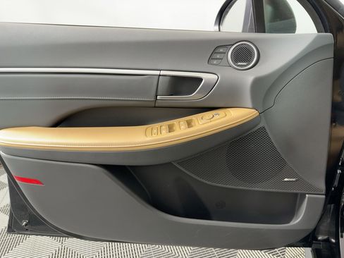 Used 2021 Hyundai Sonata Limited image 11