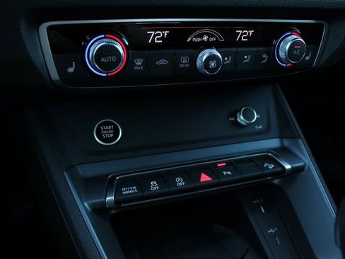 New 2025 Audi Q3 2.0T Premium image 7