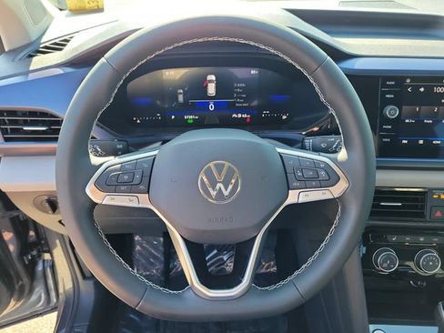 Certified 2023 Volkswagen Taos SE FWD image 20