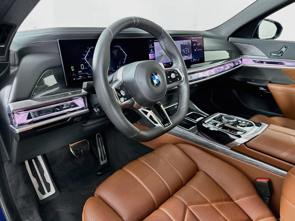 Certified 2024 BMW 760i xDrive AWD/4WD image 9