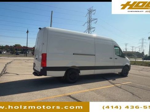 Used 2025 Mercedes-Benz Sprinter 2500 image 8