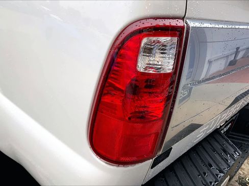 Used 2015 Ford F250 Platinum w/ FX4 Off-Road Package image 28