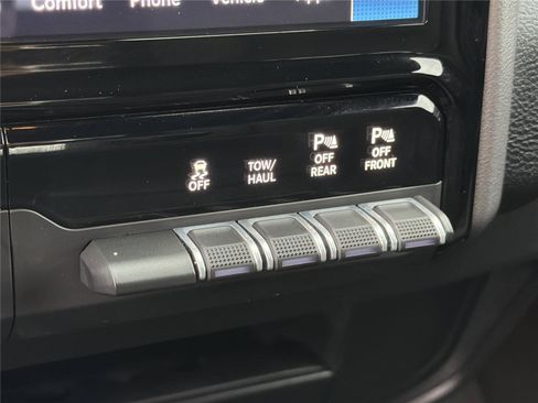 Used 2026 RAM 2500 Big Horn AWD/4WD image 29
