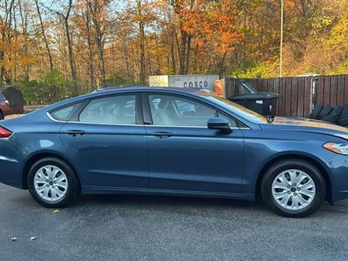 Used 2019 Ford Fusion S image 28