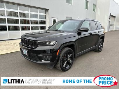 Used 2023 Jeep Grand Cherokee Altitude