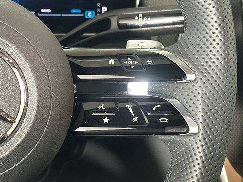 Certified 2026 Mercedes-Benz GLC 300 image 28