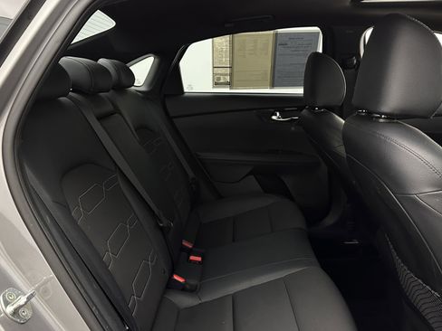 Used 2023 Kia Forte GT-Line w/ GT-Line Premium Package FWD image 32