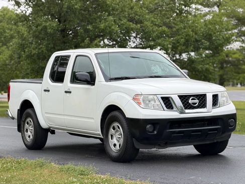 Used 2018 Nissan Frontier S AWD/4WD image 8