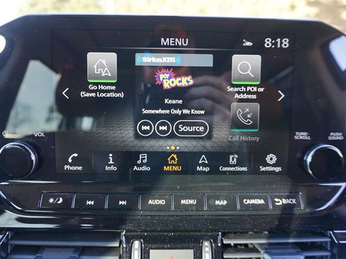 Used 2024 Nissan Pathfinder Platinum image 11