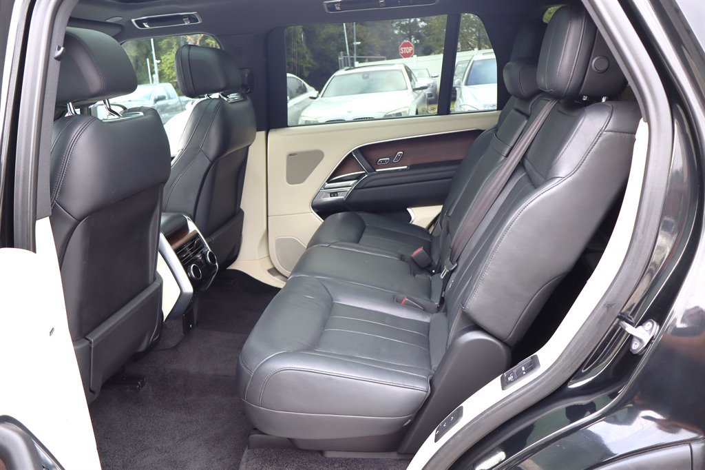 Used 2023 Land Rover Range Rover Long Wheelbase SE AWD/4WD image 27