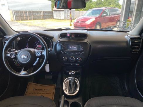 Used 2016 Kia Soul + w/ Designer's Package FWD image 20