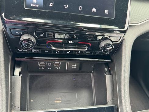 Used 2023 Jeep Grand Cherokee L Altitude image 50